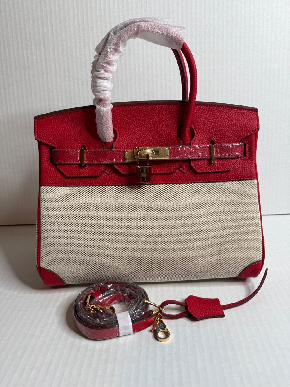 Beautiful Custom Designer Shoulder bag (Bright Red) - Picture 2 of 9